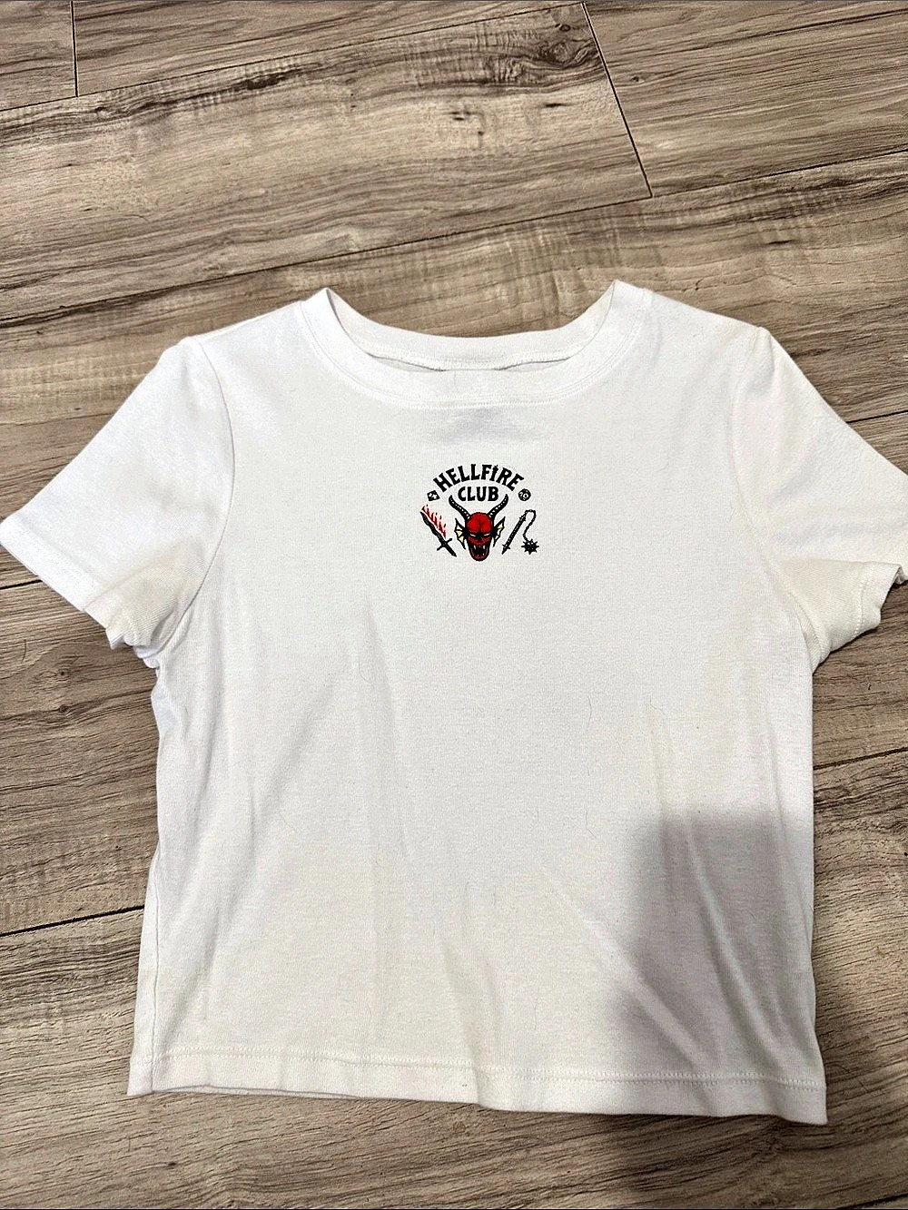 Netflix Stranger Things Hellfire Club Graphic cropped Tee in White Size Small Li